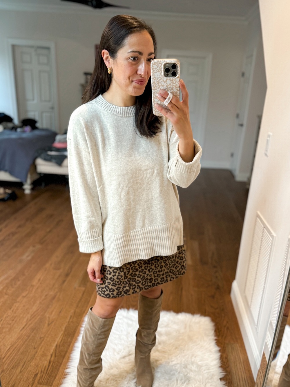 LOFT Off-White Crewneck Sweater - Relaxed Rib Hem